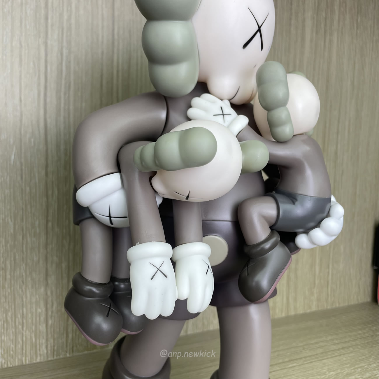 Kaws Clean Slate Figure (8) - newkick.cc